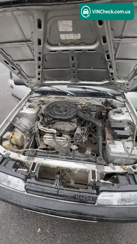 Mazda 626 1988, фото з оголошення 2 з 8, VIN JMZGD121201132613