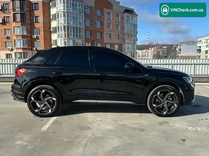 Audi Q3 2023, фото з оголошення 2 з 21, VIN WA1DECF3XP1124376