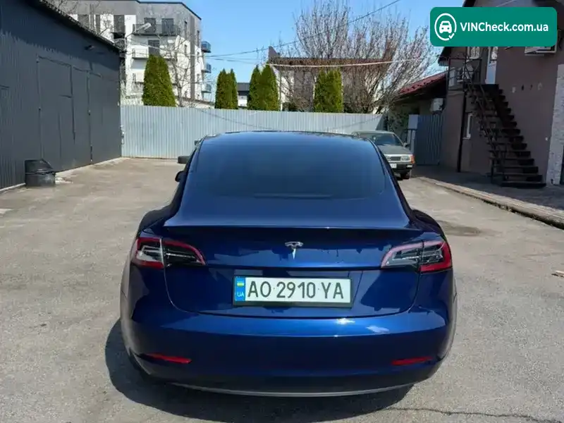 Tesla Model 3 2023, фото з оголошення 2 з 11, VIN 5YJ3E1EA0PF556469