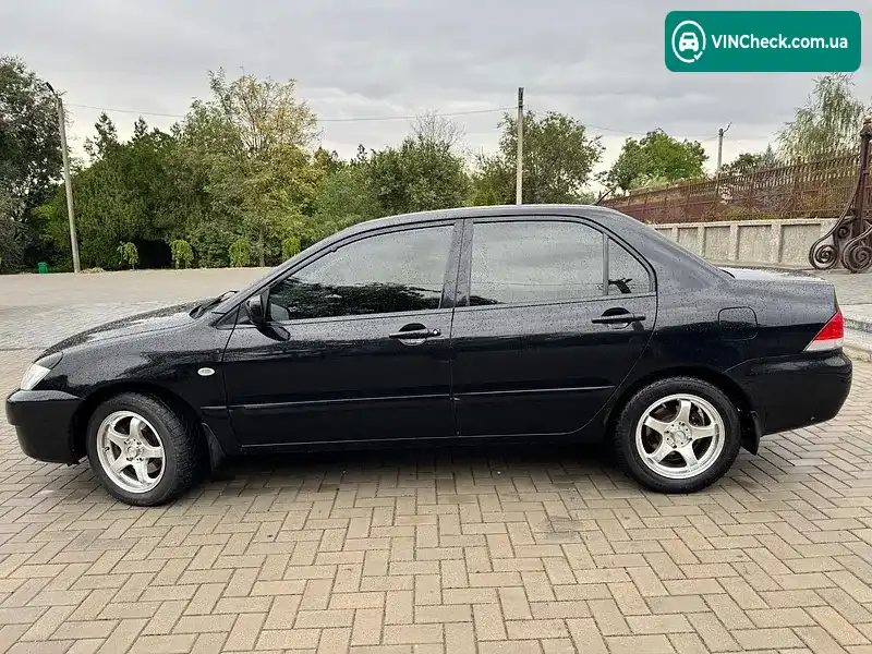 Mitsubishi Lancer 2008, фото з оголошення 2 з 18, VIN JMBSNCS3A8U002618