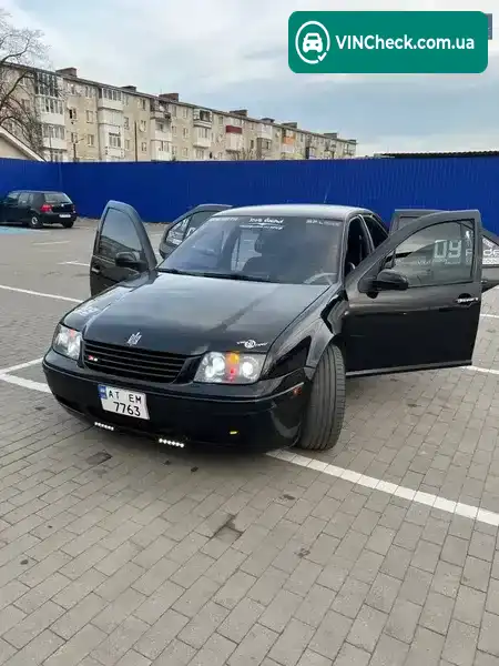 Volkswagen Jetta 2003, фото з оголошення 1 з 9, VIN 3VWPE69M33M173194