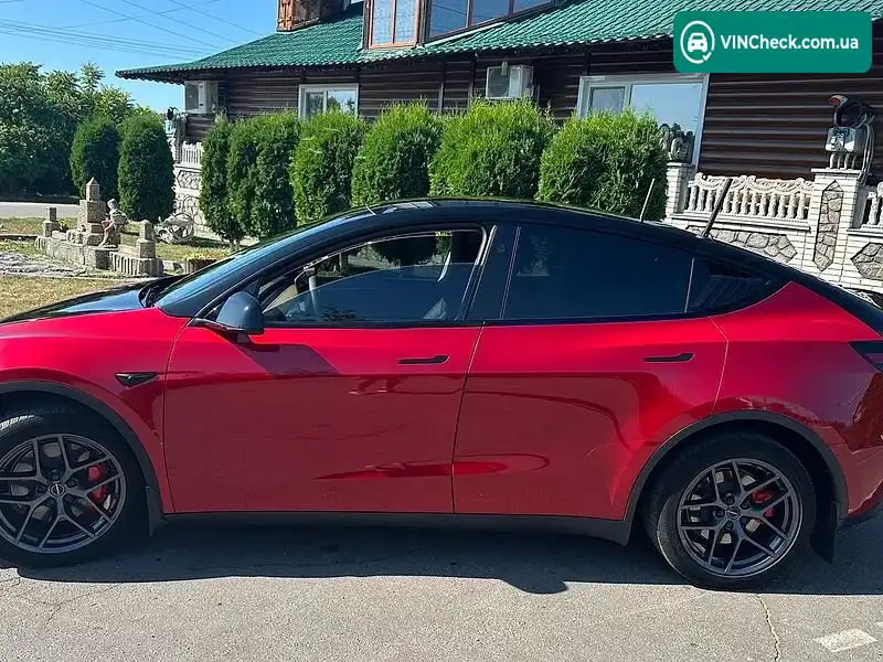 Tesla Model Y 2023, фото з оголошення 2 з 12, VIN 7SAYGDEE4PF840730