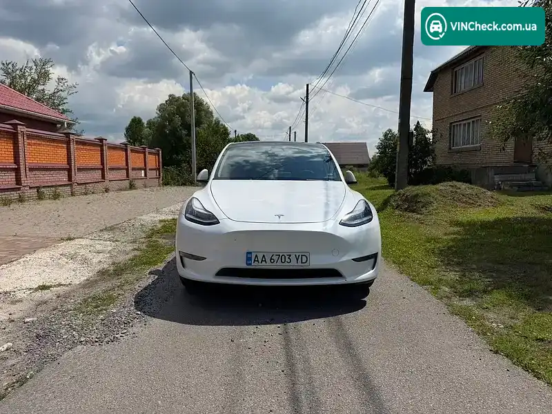 Tesla Model Y 2023, фото з оголошення 2 з 20, VIN 7SAYGDEE5PA102531
