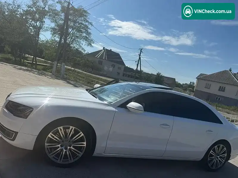 Audi A8 2014, фото з оголошення 2 з 10, VIN WAU3GAFDXFN015722