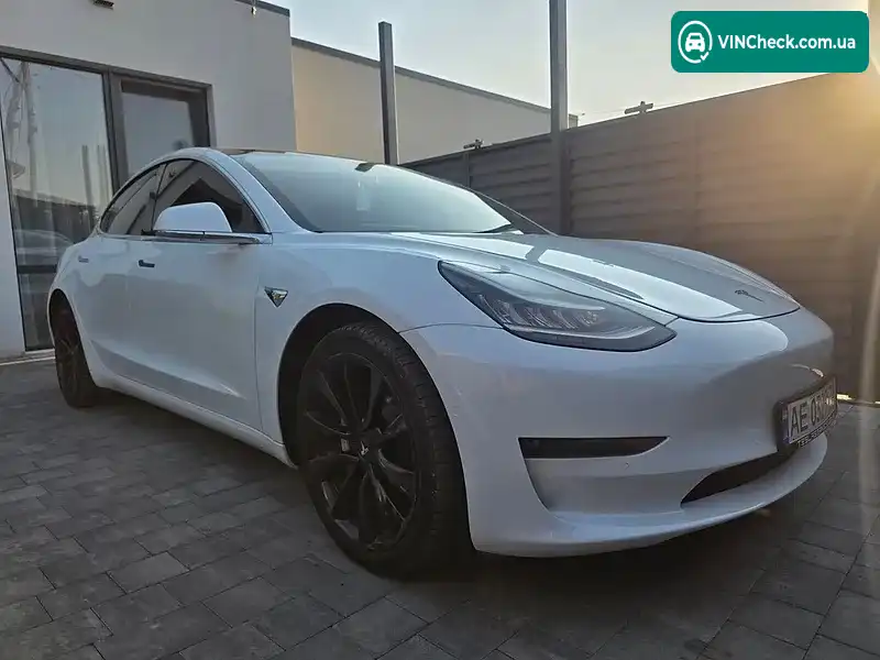 Tesla Model 3 2020, фото з оголошення 2 з 20, VIN 5YJ3E1EB3LF666161