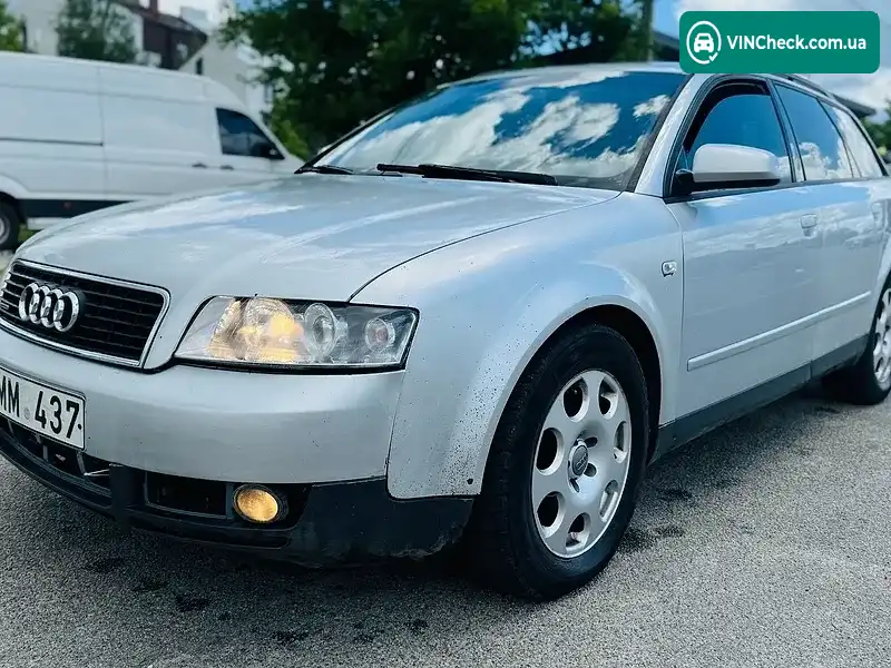 Audi A4 2003, фото з оголошення 2 з 13, VIN WAUZZZ8E83A390133