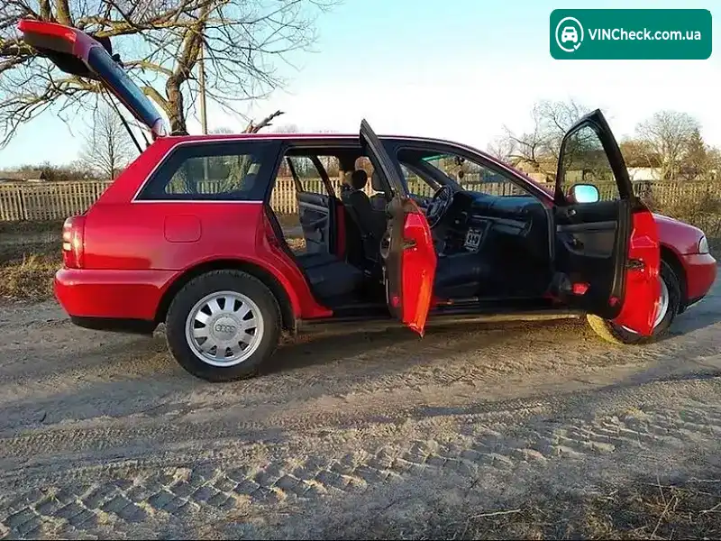 Audi A4 1998, фото з оголошення 2 з 15, VIN WAUZZZ8DZXA062064