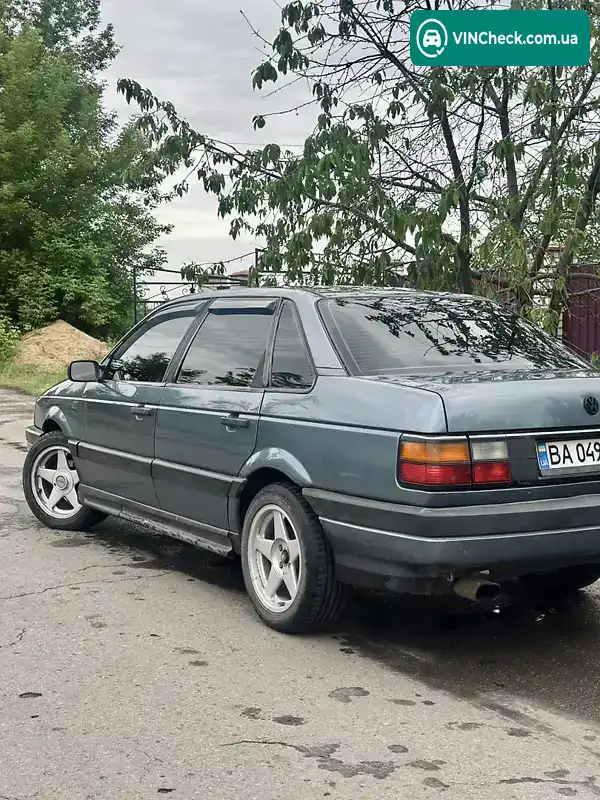 Volkswagen Passat 1989, фото з оголошення 2 з 8, VIN WVWZZZ31ZKB104260