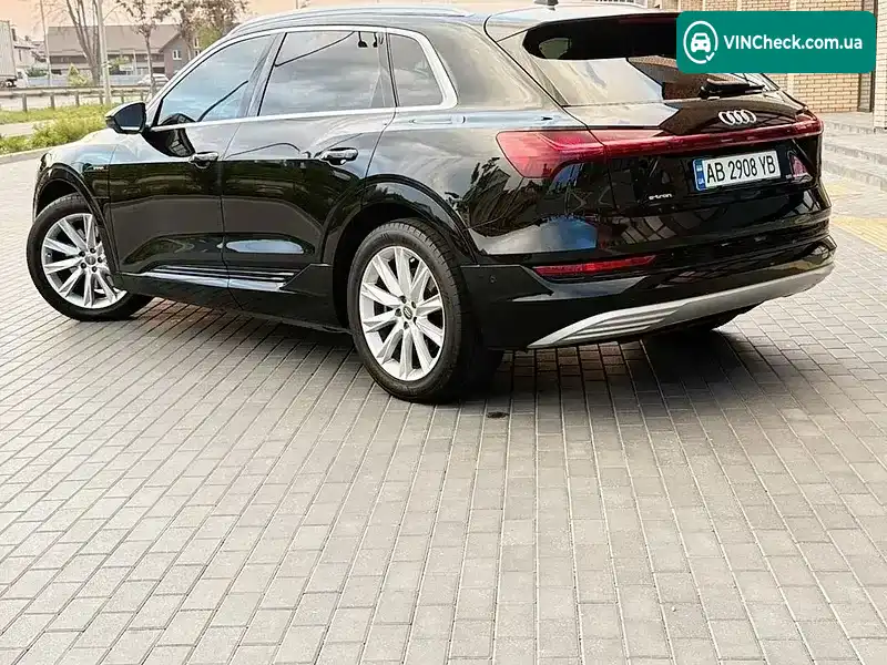 Audi e-tron 2019, фото з оголошення 1 з 20, VIN WAUZZZGE7KB007180