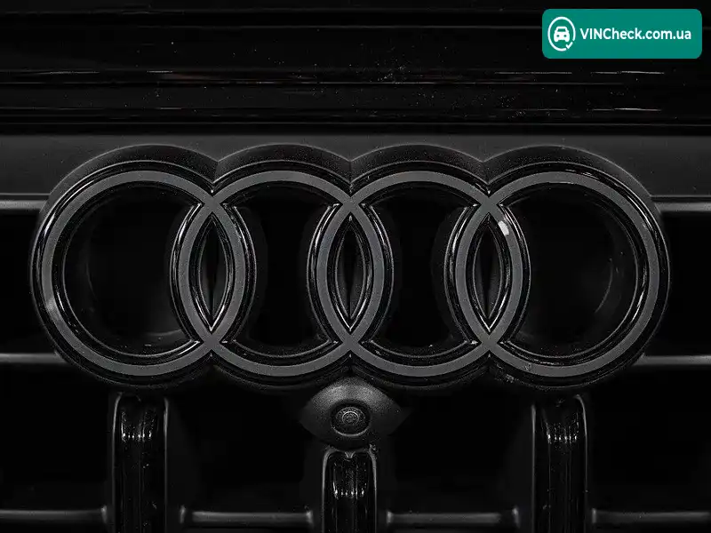 Audi Q8 2025, фото з оголошення 2 з 20, VIN WAUZZZF1XSD037440