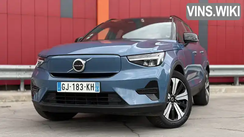 Volvo XC40 2022, фото з оголошення 2 з 21, VIN YV1XZEFV2P2952639
