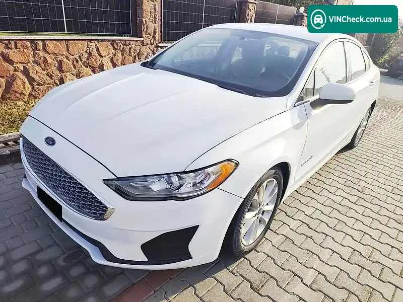 Ford Fusion 2019, фото з оголошення 2 з 8, VIN 3FA6P0LU3KR124521