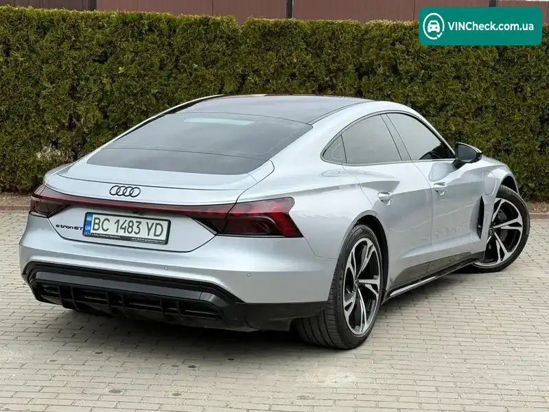 Audi e-tron GT 2024, фото з оголошення 2 з 20, VIN WAUCJBFW4R7003230