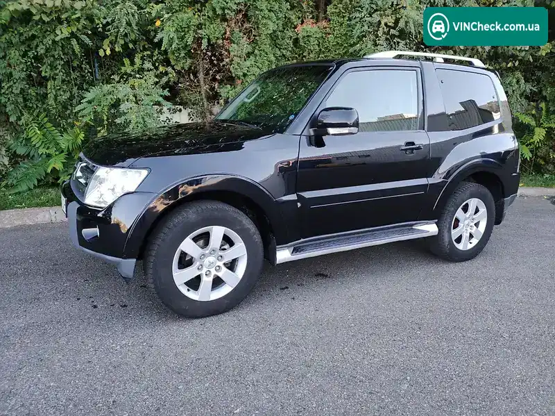 Mitsubishi Pajero 2006, фото з оголошення 2 з 20, VIN JMBMYV88W7J000923