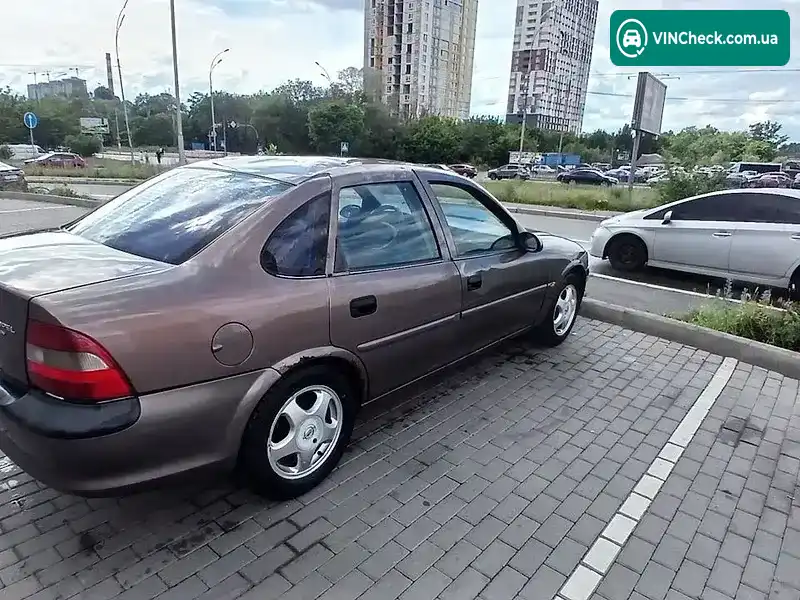 Opel Vectra 1998, фото з оголошення 2 з 5, VIN W0L0JBF19W1250347
