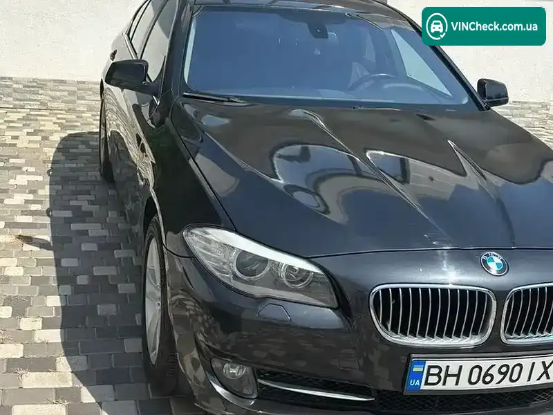 BMW 5 Series 2011, фото з оголошення 2 з 14, VIN WBAFR1C51BC747943