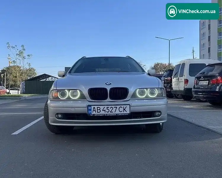 BMW 5 Series 2002, фото з оголошення 2 з 12, VIN WBADP71040GS72687