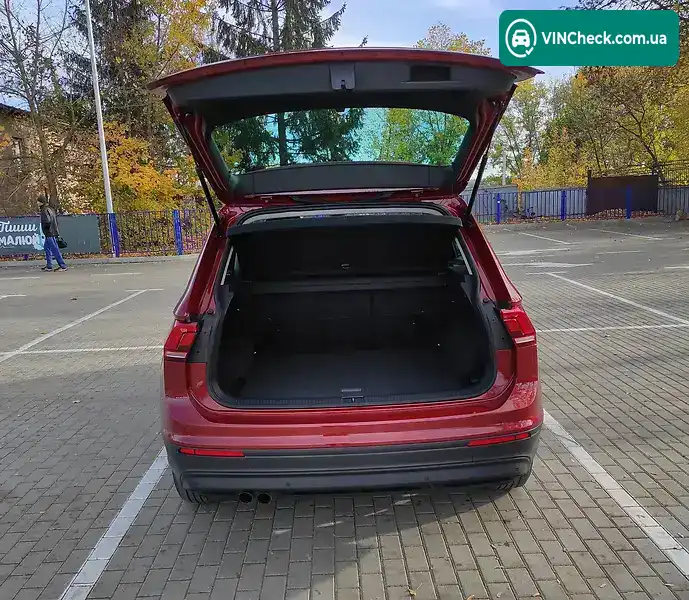 Volkswagen Tiguan 2018, фото з оголошення 2 з 20, VIN WVGZZZ5NZJW959789