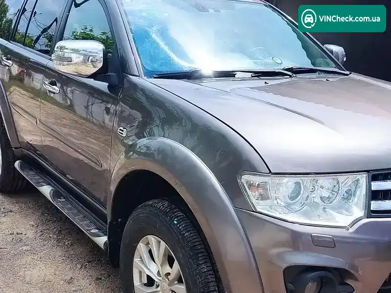 Mitsubishi Pajero Sport 2013, фото з оголошення 2 з 9, VIN MMCGYKH40EDZ00277
