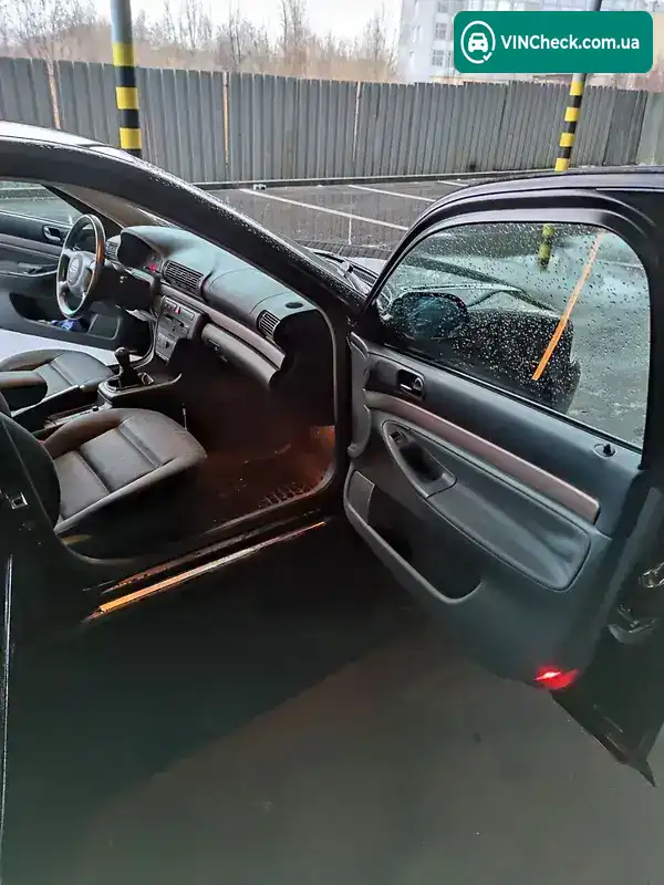 Audi A4 2000, фото з оголошення 1 з 20, VIN WAUZZZ8DZYA185318