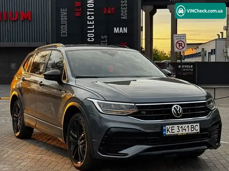 Volkswagen Tiguan 2021, фото з оголошення 1 з 11, VIN 3VVCB7AXXNM017308