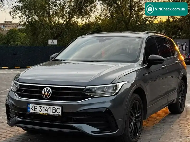 Volkswagen Tiguan 2021, фото з оголошення 2 з 11, VIN 3VVCB7AXXNM017308