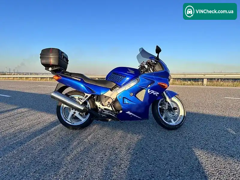 Honda VFR 800F Interceptor 2000, фото з оголошення 1 з 9, VIN JH2RC46D5YM200531