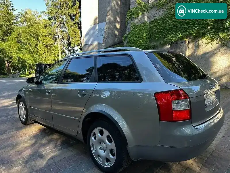 Audi A4 2004, фото з оголошення 2 з 20, VIN WAUZZZ8E85A093544