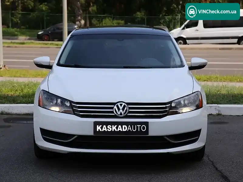 Volkswagen Passat 2011, фото з оголошення 2 з 20, VIN 1VWBP7A39CC016042