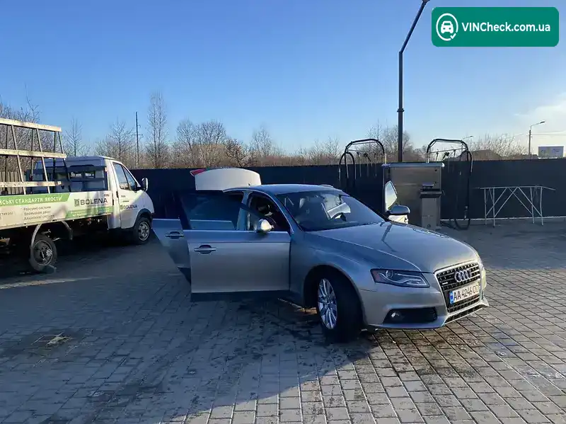 Audi A4 2010, фото з оголошення 2 з 20, VIN WAUHFAFL0BN002469