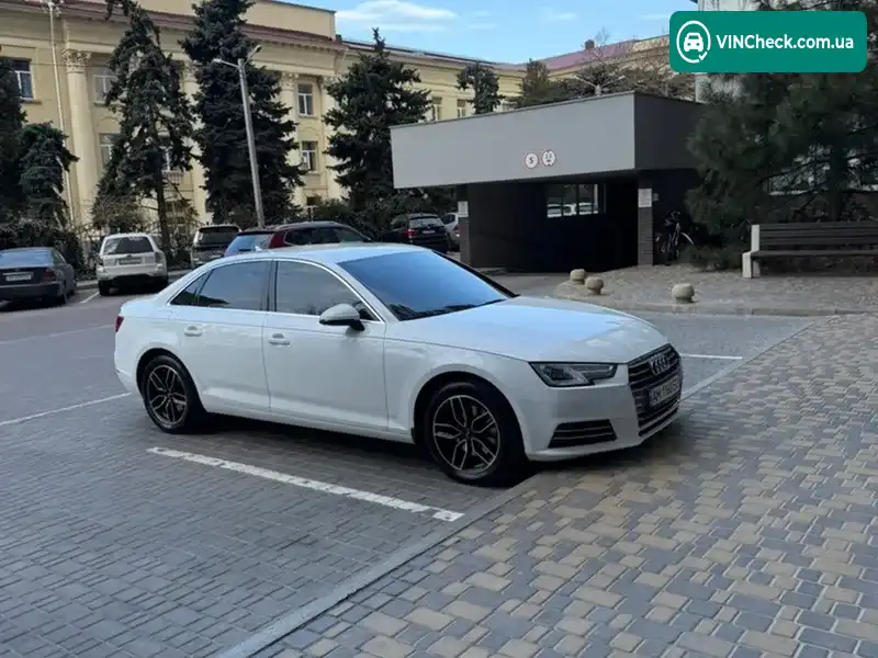 Audi A4 2018, фото з оголошення 1 з 9, VIN WAUZZZF40JN008970