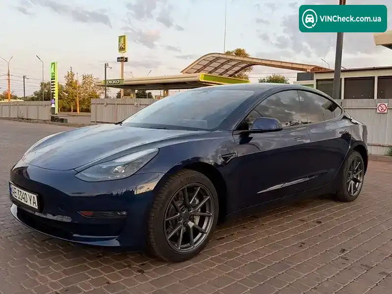 Tesla Model 3 2021, фото з оголошення 2 з 13, VIN 5YJ3E1EB0NF147376