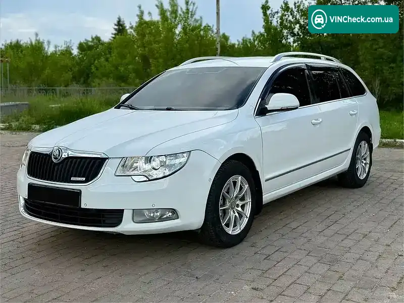 Skoda Superb 2011, фото з оголошення 1 з 21, VIN TMBJJ73T3C9015074