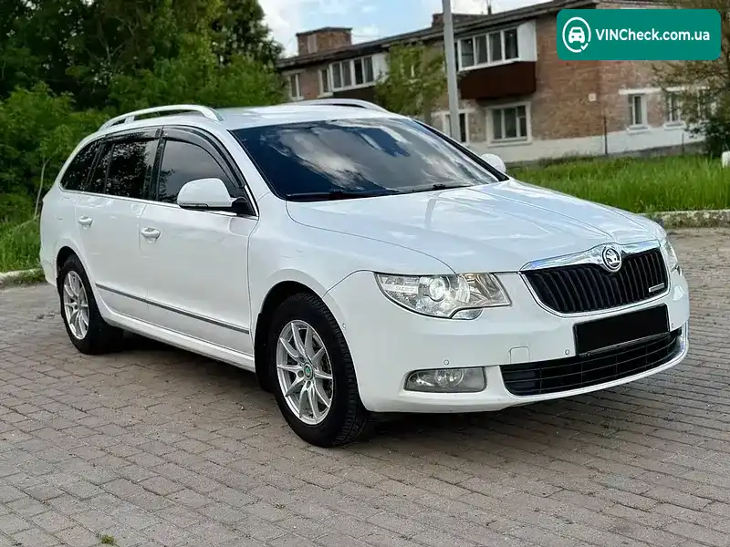 Skoda Superb 2011, фото з оголошення 2 з 21, VIN TMBJJ73T3C9015074