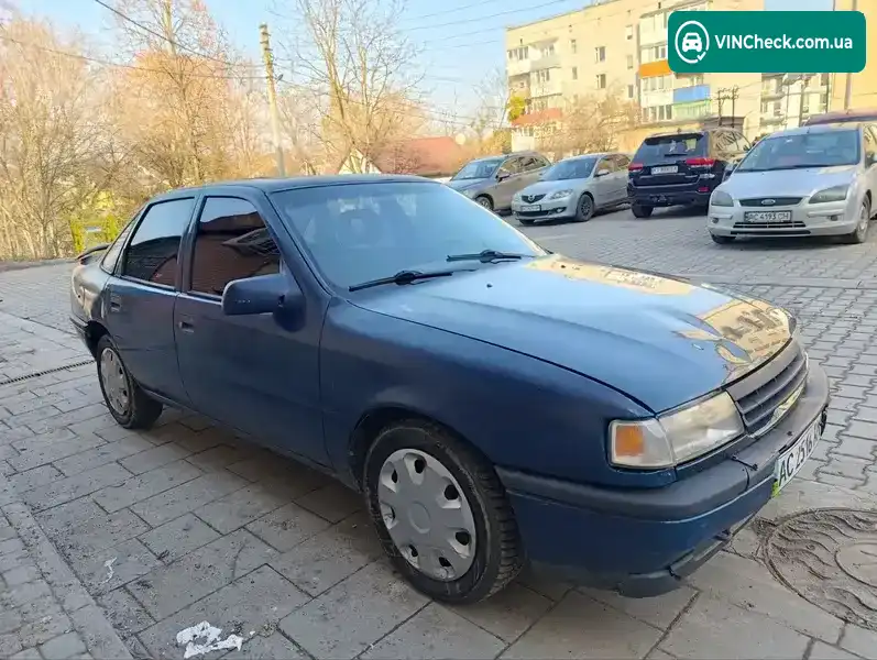 Opel Vectra 1993, фото з оголошення 1 з 9, VIN W0L000087P1122177