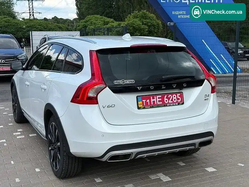 Volvo V60 Cross Country 2016, фото з оголошення 2 з 20, VIN YV1FZA5B6G1012016
