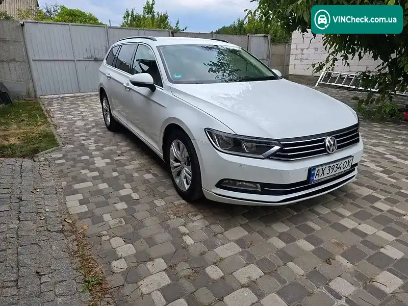 Volkswagen Passat 2016, фото з оголошення 2 з 11, VIN WVWZZZ3CZGE219737