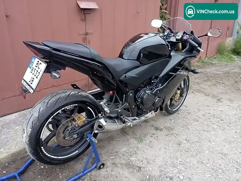 Honda CBR 600F 2011, фото з оголошення 2 з 15, VIN ZDCPC41K0BF504057