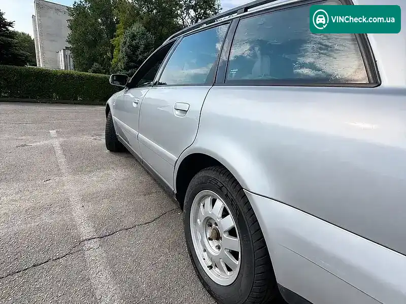 Audi A4 1999, фото з оголошення 1 з 9, VIN WAUZZZ8DZYA101887