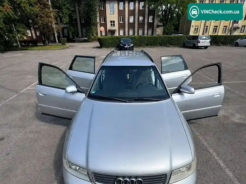 Audi A4 1999, фото з оголошення 2 з 9, VIN WAUZZZ8DZYA101887