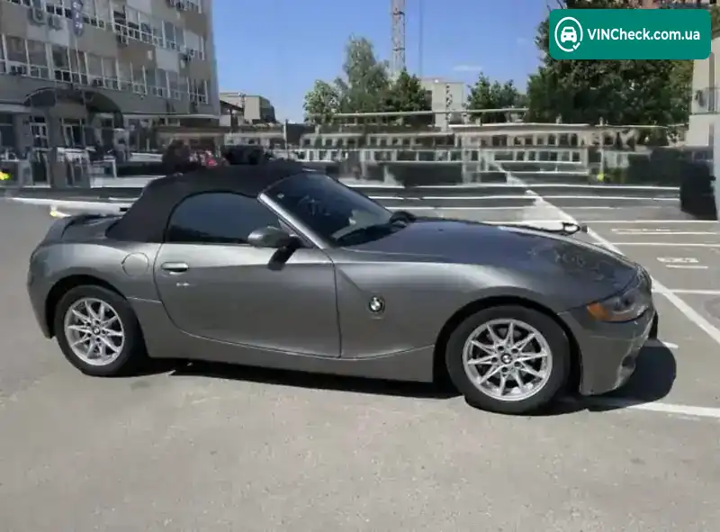 BMW Z4 2003, фото з оголошення 2 з 12, VIN WBABT310X0LS01030