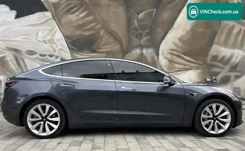 Tesla Model 3 2018, фото з оголошення 1 з 19, VIN 5YJ3E1EA6JF006023