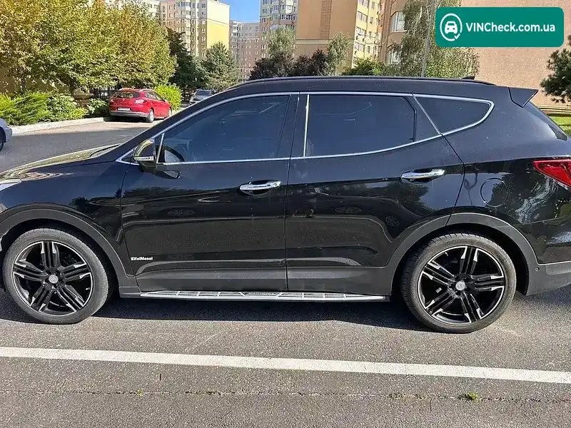 Hyundai Santa FE 2016, фото з оголошення 2 з 11, VIN KMHSW81XDHU690393