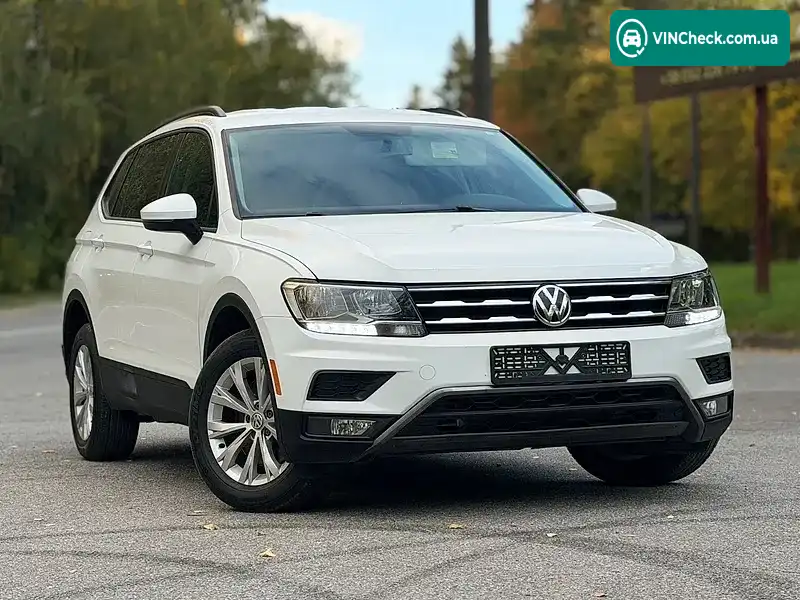 Volkswagen Tiguan 2018, фото з оголошення 1 з 20, VIN 3VV1B7AX4JM033750