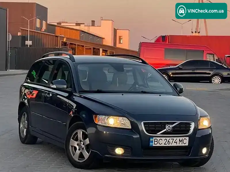 Volvo V50 2010, фото з оголошення 2 з 20, VIN YV1MW76F2A2565605