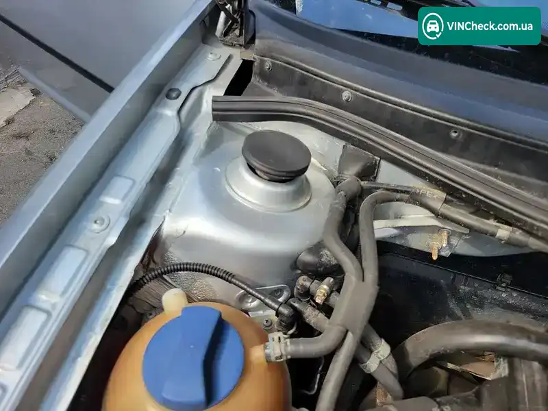 Volkswagen Golf 2001, фото з оголошення 2 з 20, VIN WVWZZZ1JZ1D446426