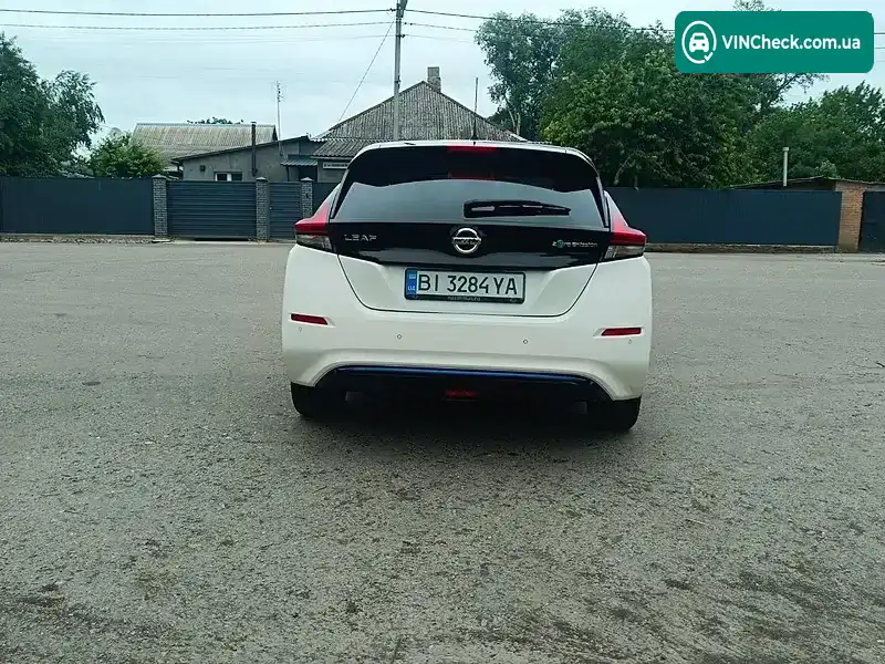 Nissan Leaf 2019, фото з оголошення 2 з 11, VIN SJNFAAZE1U0053927