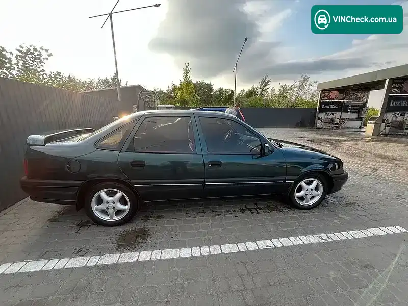 Opel Vectra 1995, фото з оголошення 2 з 17, VIN W0L000087J6077051