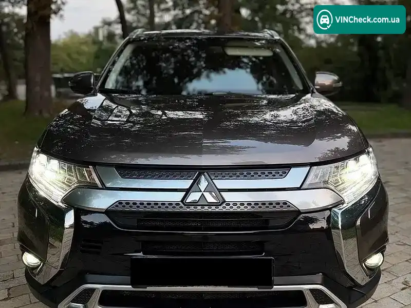 Mitsubishi Outlander 2019, фото з оголошення 2 з 20, VIN JMBXTGF3WKZ000342