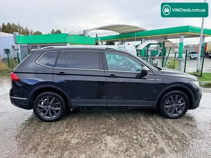 Volkswagen Tiguan 2021, фото з оголошення 2 з 10, VIN 3VV2B7AX2NM015371